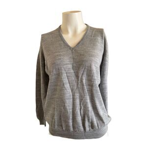 Vintage M grey gray V-neck so soft women’s sweater shirt long sleeve